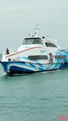 Dolphin Ferry Ferry-Front Image