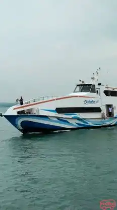 Dolphin Ferries Ferry-Side Image