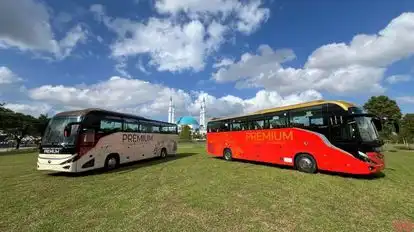 Causeway Link Express Bus-Side Image