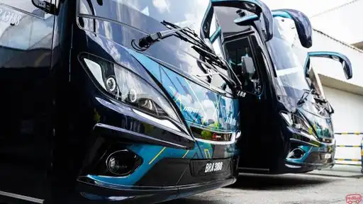 Highway Star Express Bus-Front Image