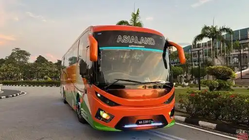 Permata Express Bus-Front Image