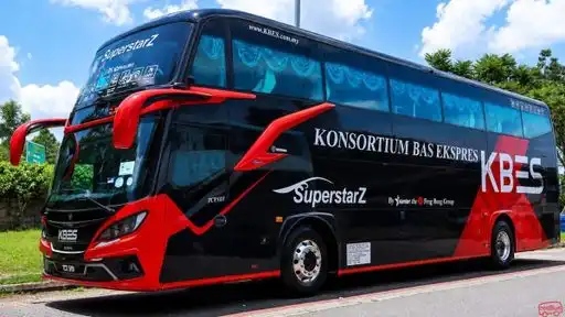 Grassland Coach Bus-Front Image