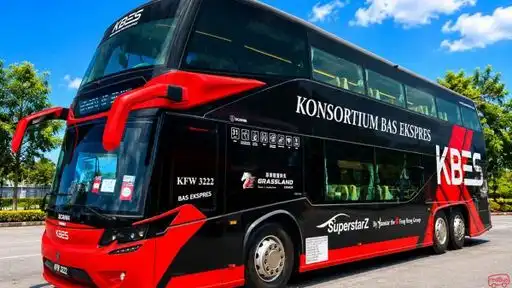 Grassland Coach Bus-Front Image