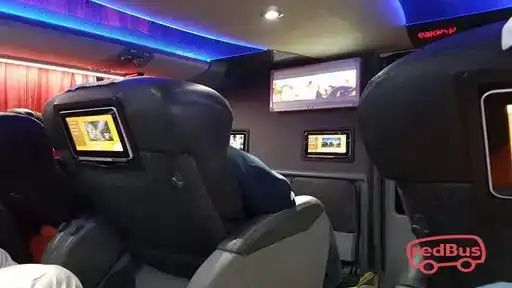 Huaraz Buss Bus-Front Image