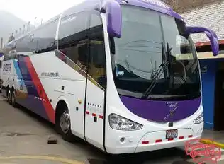 Turismo Cruzper Bus-Front Image