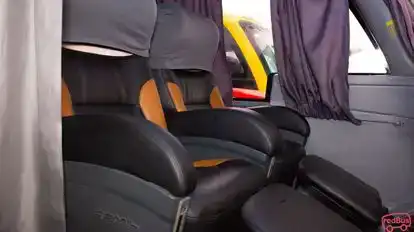 Wari Palomino Bus-Seats Image