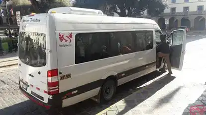 Sakura Expedition Bus-Front Image