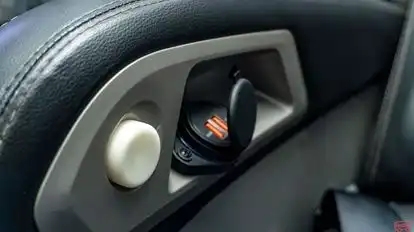 America Express Bus-Amenities Image