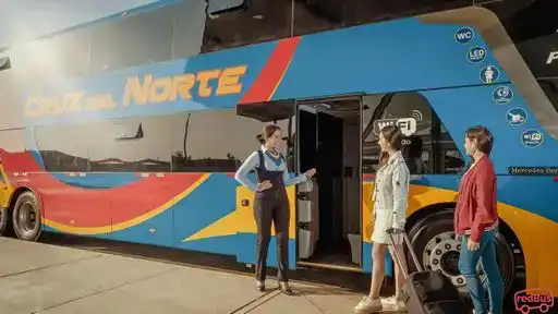 Cruz del Norte Bus-Front Image