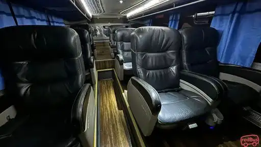 Rosario VIP Bus-Front Image