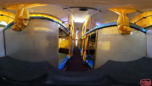 OL_Not Null Travels Bus-Front Image