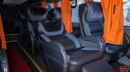Cruz del Norte Bus-Seats Image
