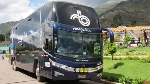 Megabus Bus-Front Image
