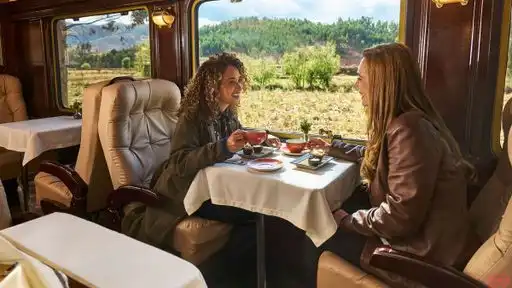 Inca Rail Bus-Front Image