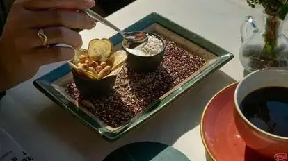 Inca Rail Bus-Front Image