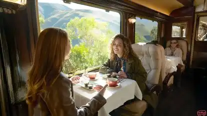 Inca Rail Bus-Front Image