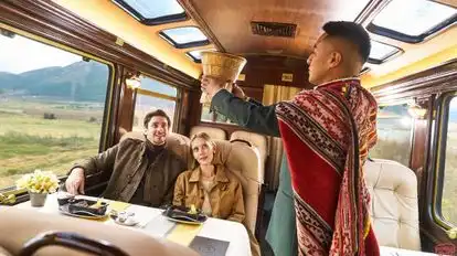 Inca Rail Bus-Front Image