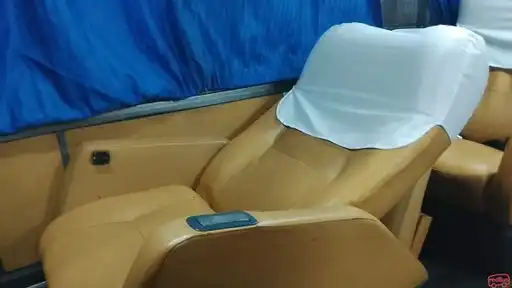Turismo Selva Sur Bus-Front Image