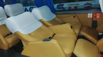 Turismo Selva Sur Bus-Front Image