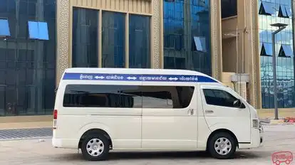 Saly VIP Bus-Side Image