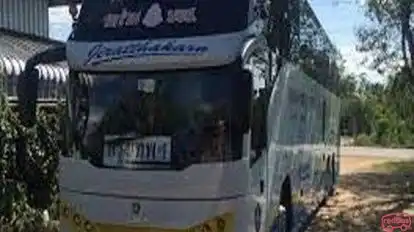 Jirattakarn Khemarat Bus-Front Image