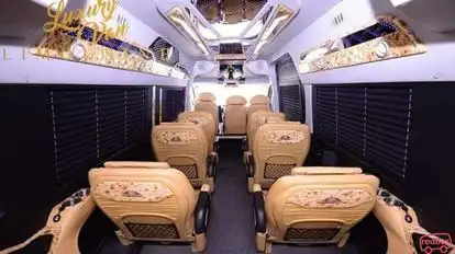 Luxury Van Limousine Bus-Seats layout Image