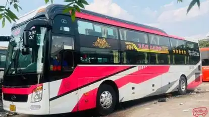 Văn Lang Bus-Front Image