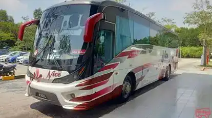 Plusliner Bus-Side Image