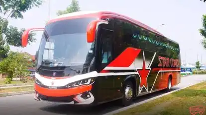 Golden Coach Bus-Front Image