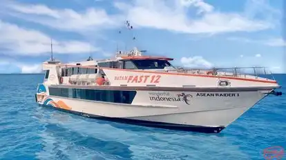 Batam Fast Ferry-Side Image