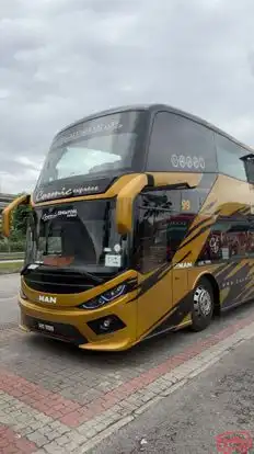 Cosmic Singapore Express Bus-Front Image