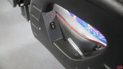 The One Tours & Travel (Five Stars Express) Bus-Amenities Image