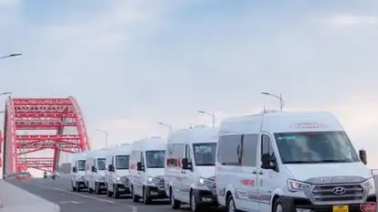 Hoàng Long Bus-Side Image