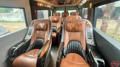Luxury Van Limousine Bus-Amenities Image