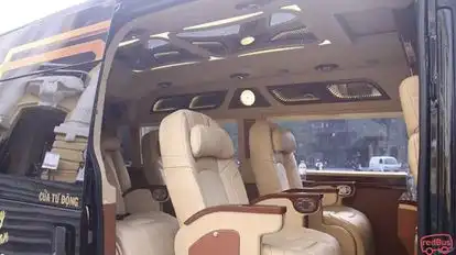 Luxury Van Limousine Bus-Seats layout Image