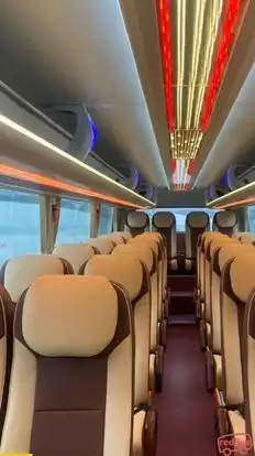 Luxury Van Limousine Bus-Amenities Image