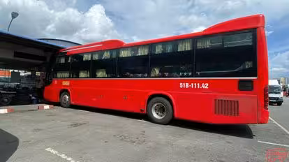 Ba Chau Bus-Front Image