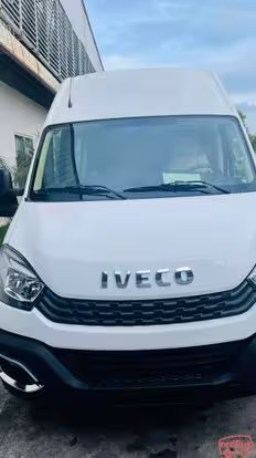 Eco Sapa Bus-Front Image