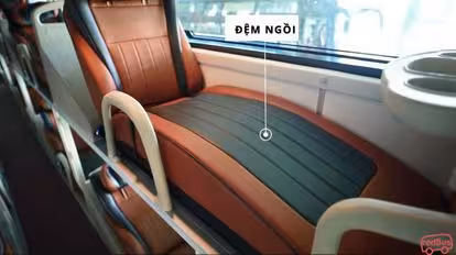 Travelbus Bus-Front Image