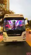 Queen Cafe Bus Front Image