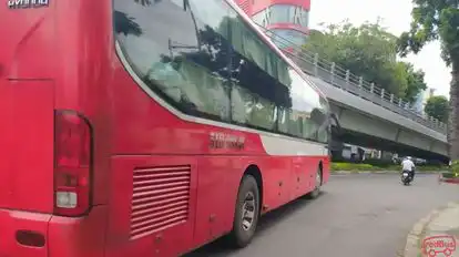 Mạnh Quỳnh Bus-Side Image