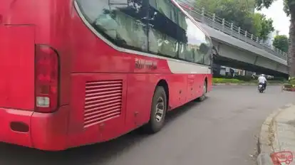 Mạnh Quỳnh Bus-Front Image