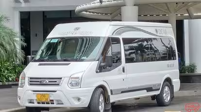 Sapa Limo VIP Bus-Side Image