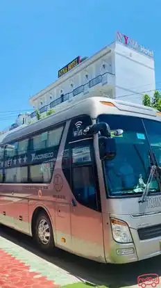 Trung Nga Bus-Side Image
