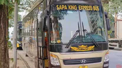 King Express Bus-Front Image