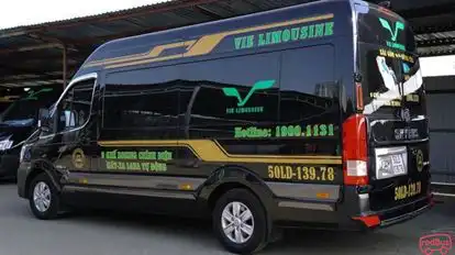 Vie Limousine Bus-Side Image