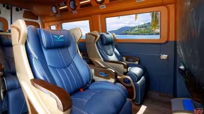 Vie Limousine Bus-Seats Image