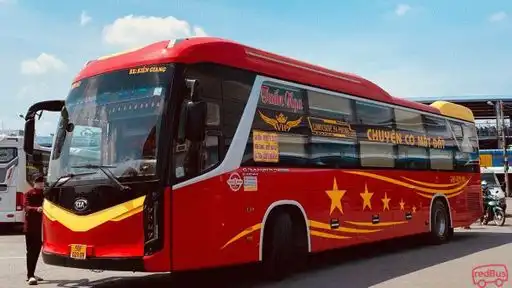 Tuan Nga Bus Front Image