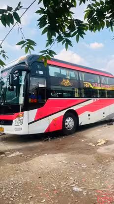 Văn Lang Bus-Front Image