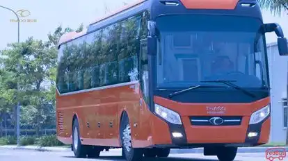iHome Bus-Front Image